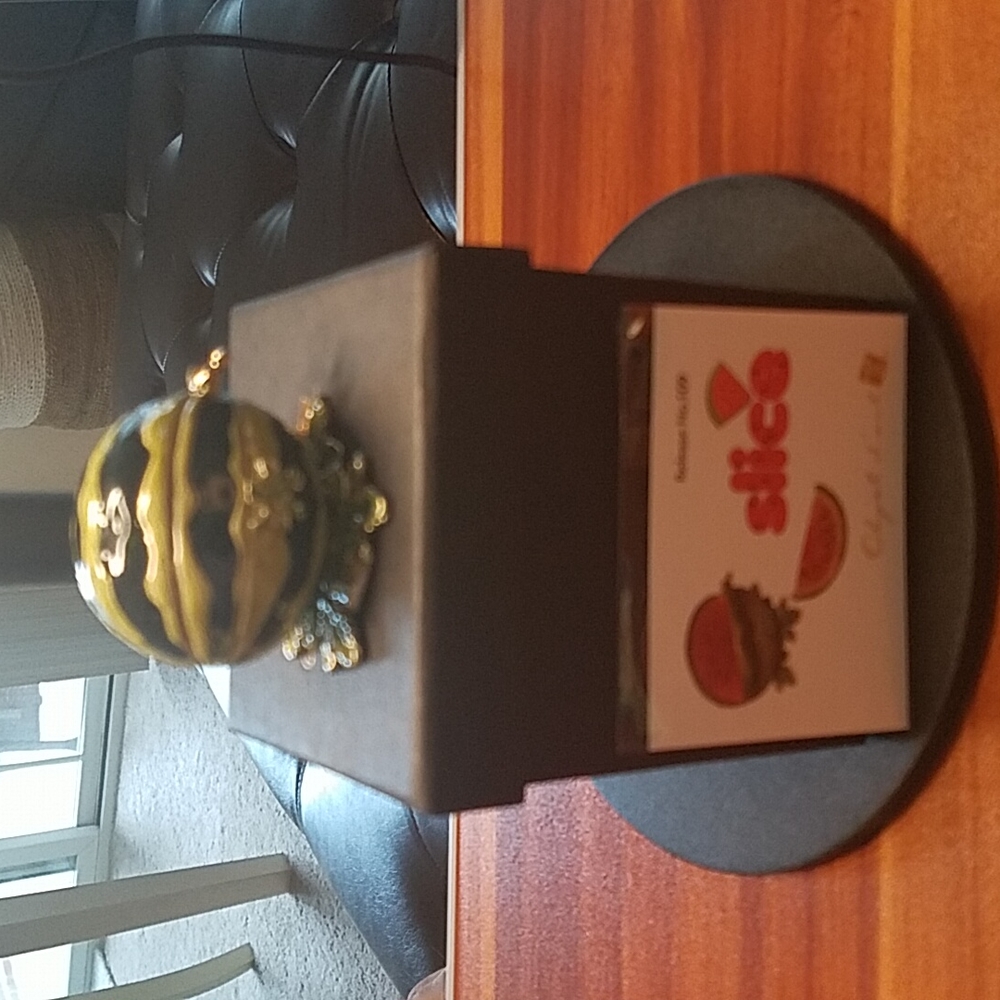 Beautiful Melon Trinket Collectible